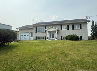 835 Walker St, Grand Falls, NB E3Z1A4