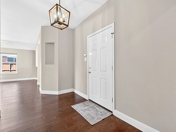 3rd image of 3945 Freedom Ln