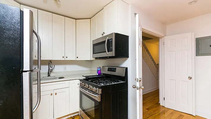 Rented by Nooklyn NYC LLC | media 29