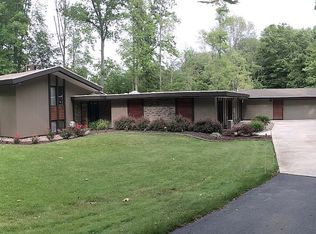 390 Raymond Ave, Warren, OH 44483