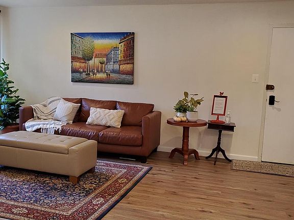 3rd image of 5105 Crossfield Ct #327