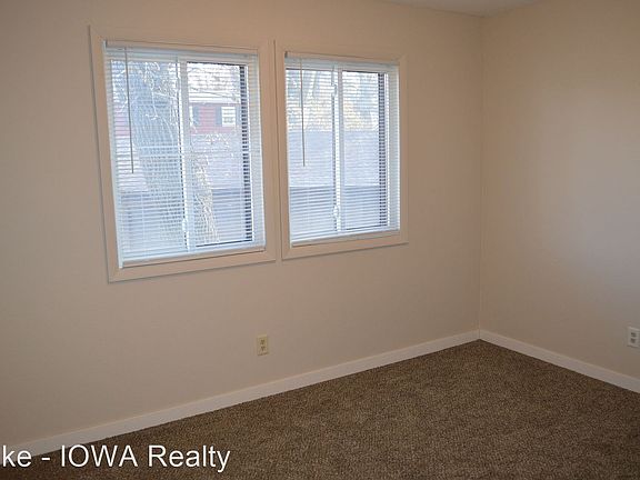 3rd image of 1409 7th Ave N #6