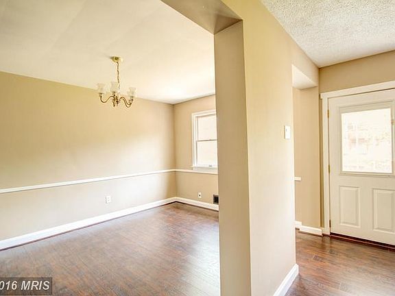 3rd image of 937 Masefield Rd