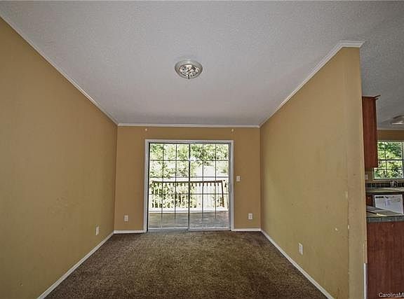 3rd image of 5564 Hidden Oaks Dr
