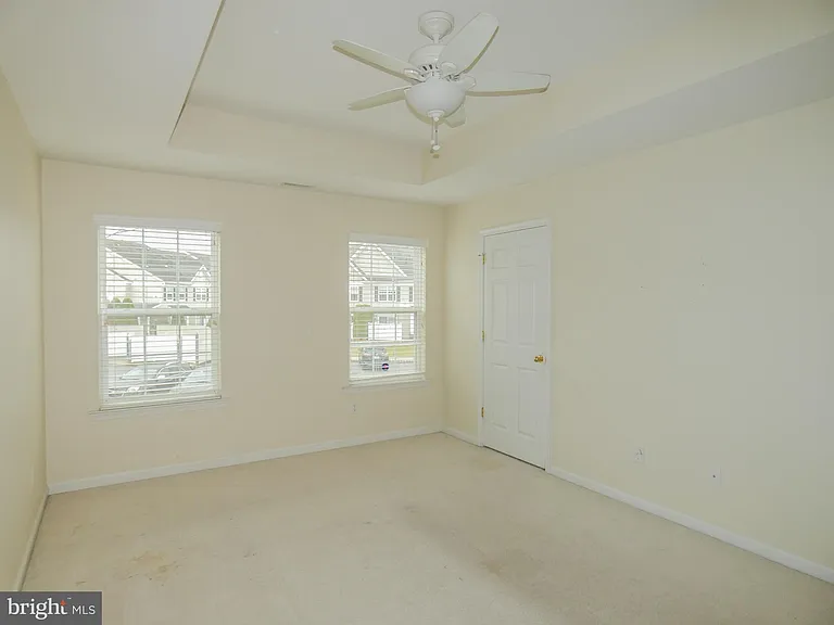 2105 Lexington Mews — Photo 42