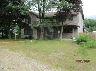 16324 10 Mile Rd, Battle Creek, MI 49014