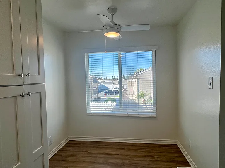Sunrise Apartments — Photo 11