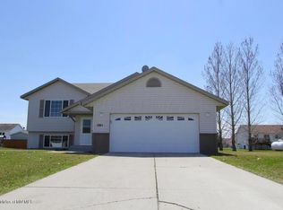 1001 9th Ave SE, Barnesville, MN 56514