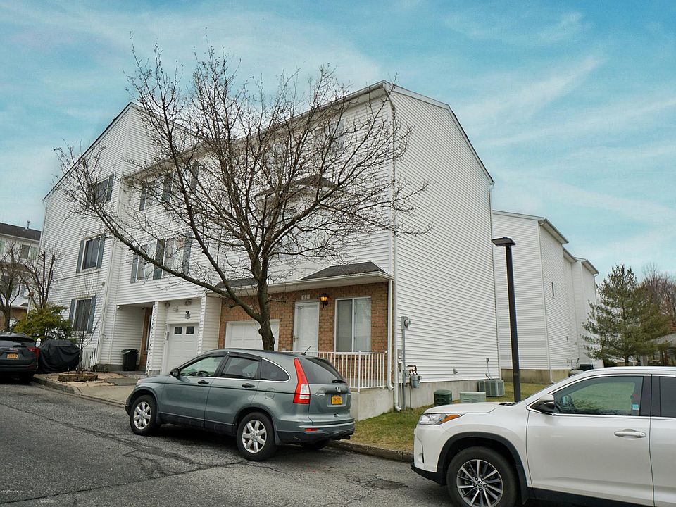 1st image of 62 Aspen Knolls Way