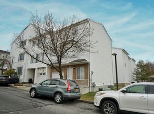62 Aspen Knolls Way, Staten Island, NY 10312