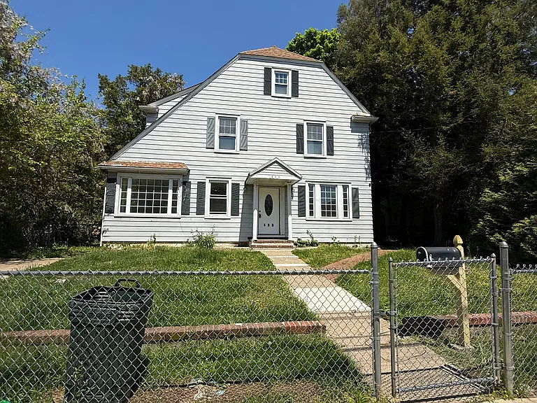 450 Rutherford Ave — Photo 25