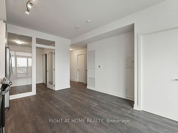 4th image of 1350 Ellesmere Rd #714