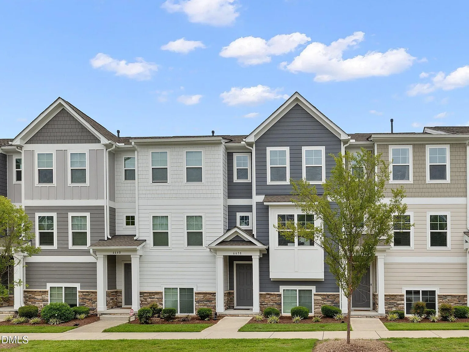 3 bed, 3.5 bath, 1800 sqft, $1,950 — Photo 1