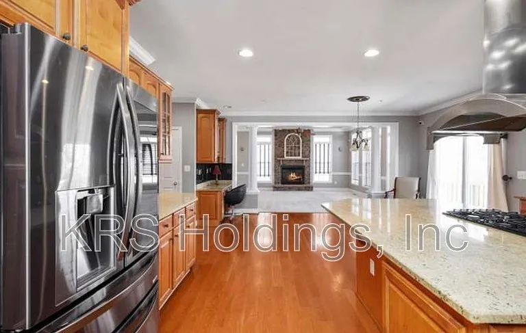 159 Sanford Ferry Ct — Photo 12