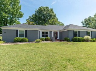 2192 Willow Ridge Ln, Chesterfield, MO 63017