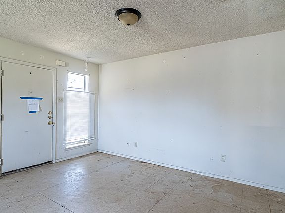 5th image of 1852 Coral Rd