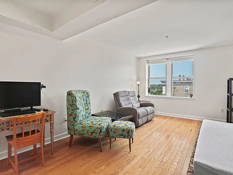 1801 Calvert St NW #504 — Photo 5