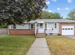 30 Archdale Dr, Warwick, RI 02889