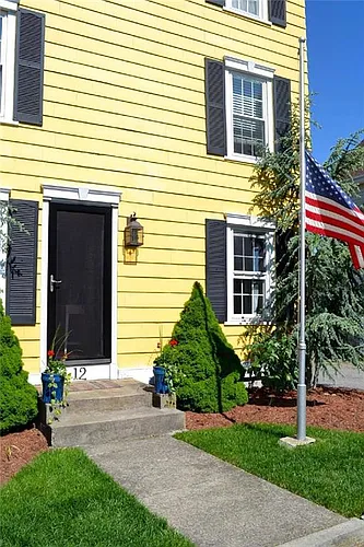 12 Third School St #3 Photo 1