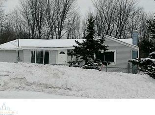 6491 Park Lake Rd, Bath, MI 48808