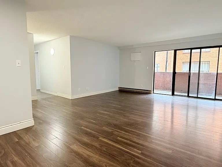 10 Pearl St W #106 — Photo 3