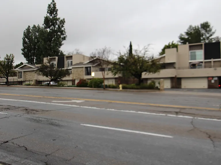 1137 Rosecrans Ave — Photo 20