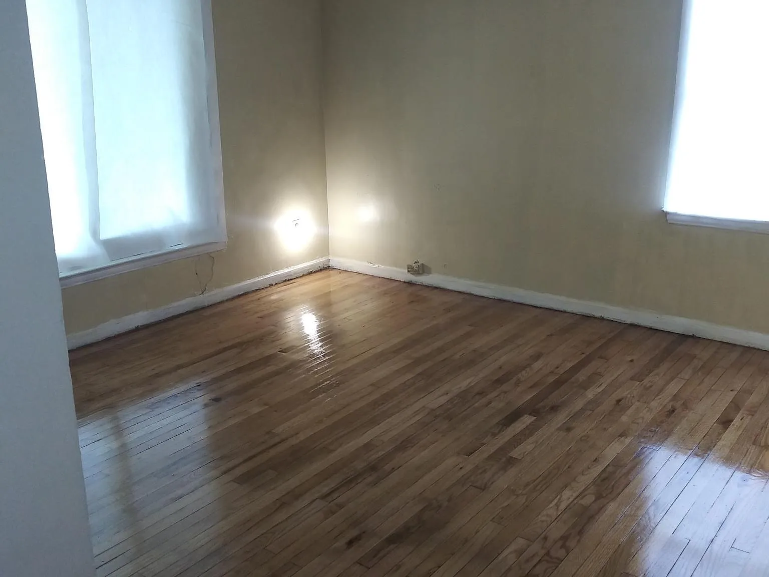 3 bed, 1218 sqft, $1,300 — Photo 2