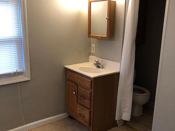 3rd image of 375 Cleveland Dr APT 2