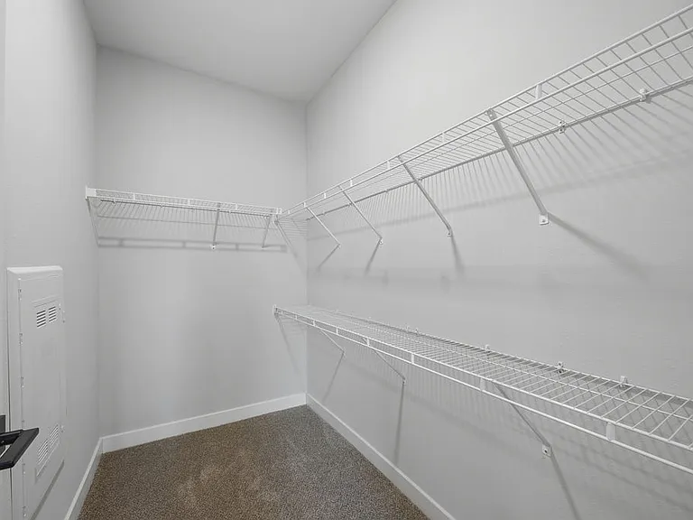 Zephyr Apartments — Photo 18