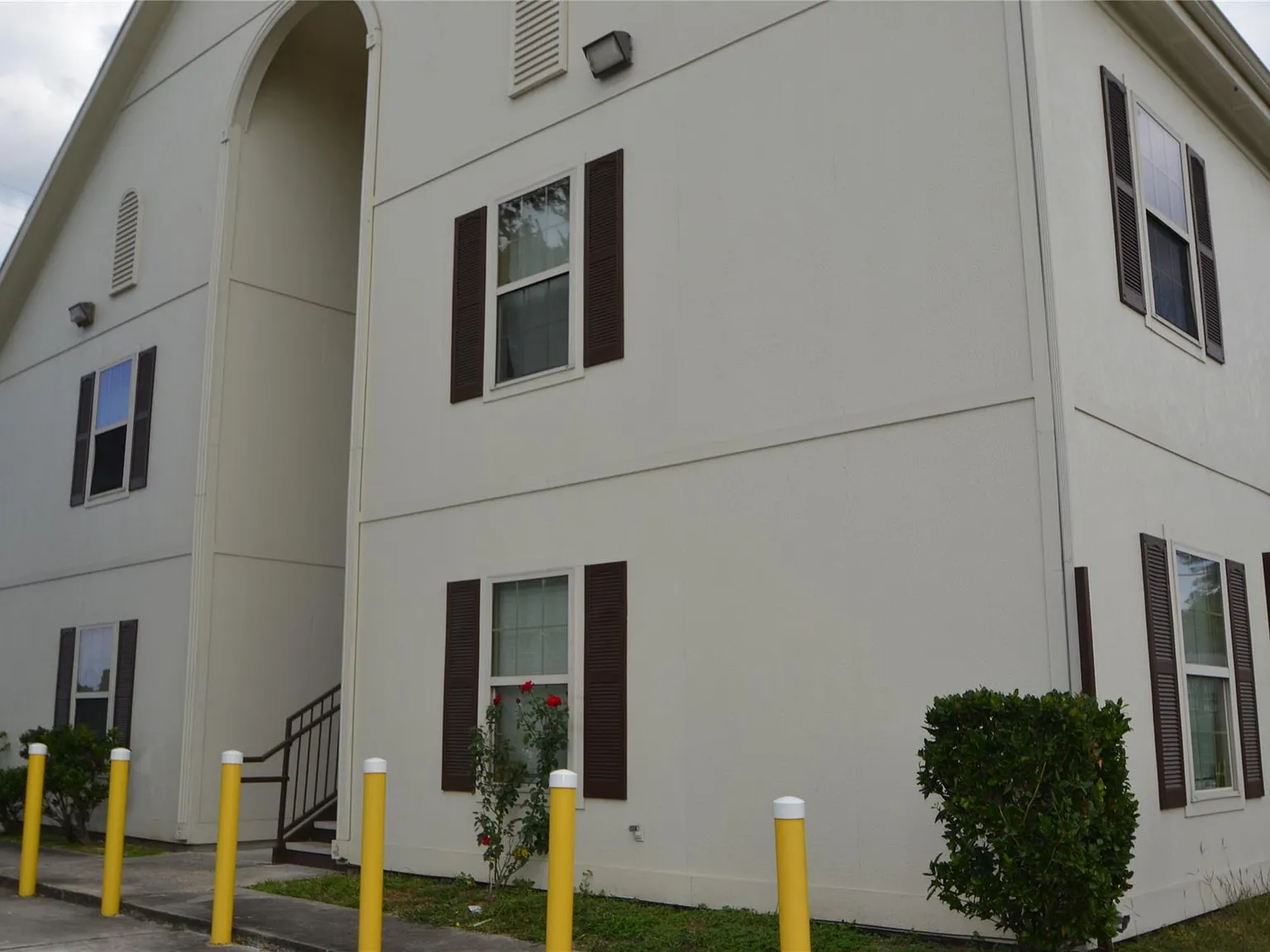 2 bed, 1.0 bath, 700 sqft, $950 — Photo 2
