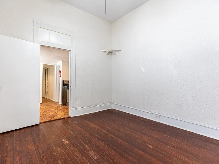 426 W Woodlawn Ave #1 — Photo 4