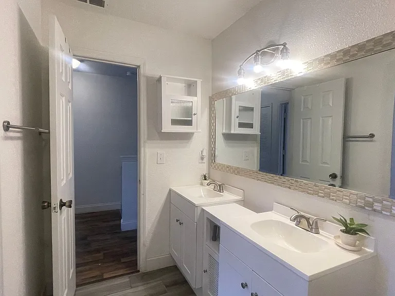 1718 Silver Creek Ct #102 — Photo 19