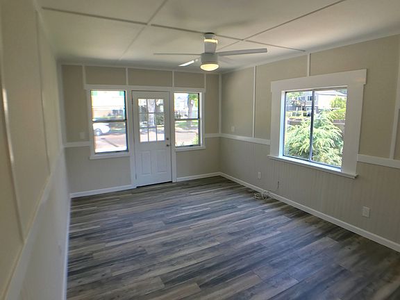 3rd image of 528 E Washington Ave #532