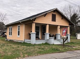 901 Colonial St SW, Valdese, NC 28690