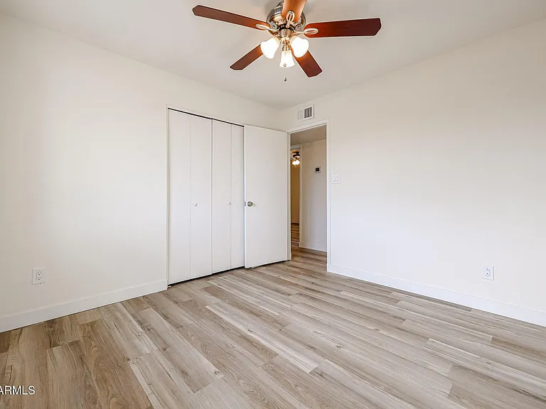 4352 E Grovers Ave — Photo 7