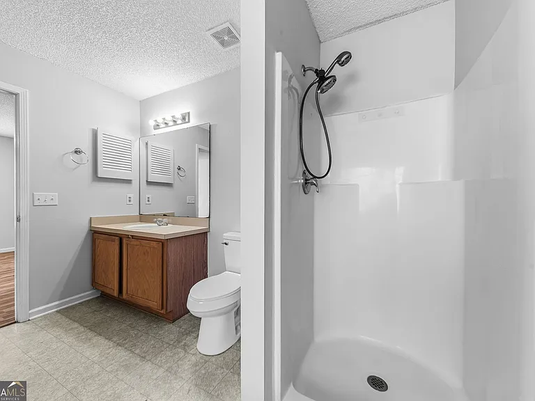 401 Maggie Way — Photo 14