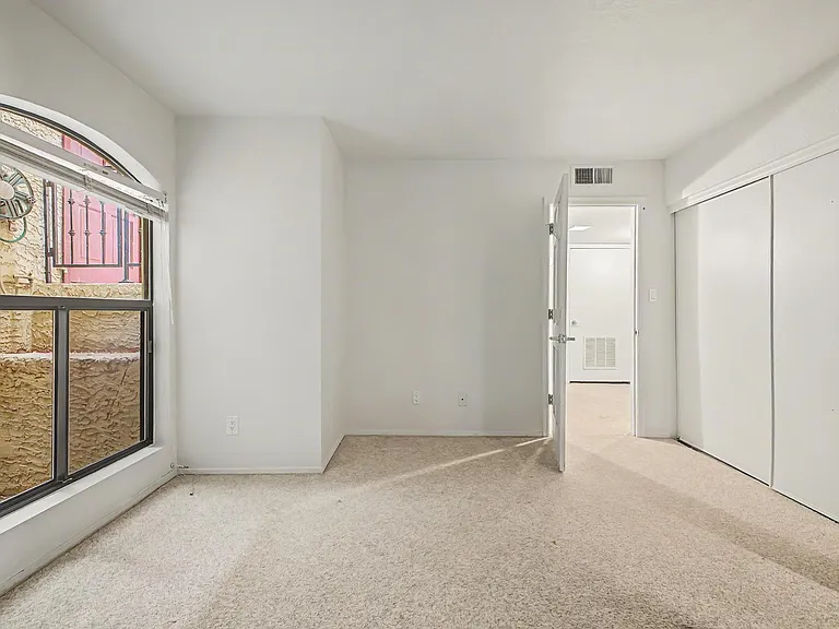 5736 N 25th St — Photo 21