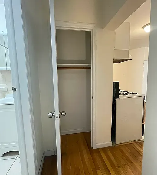 217 E 22nd St #3 — Photo 7