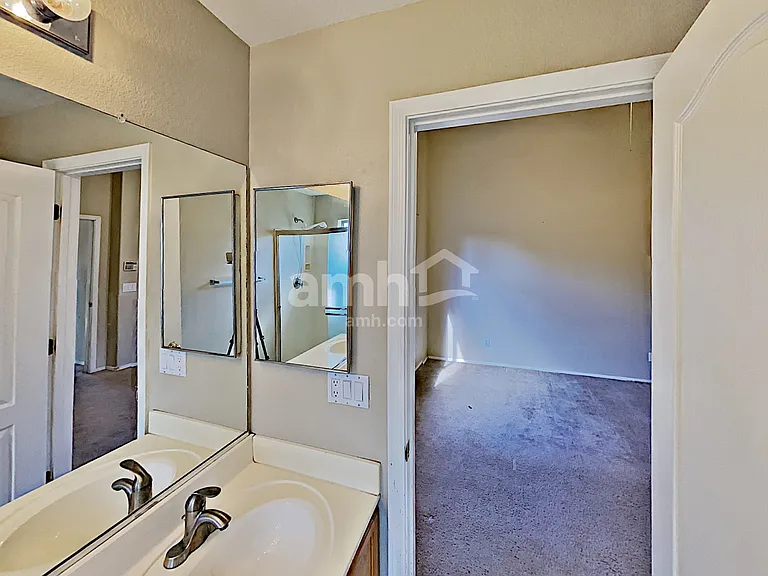 30300 N Royal Oak Way — Photo 10