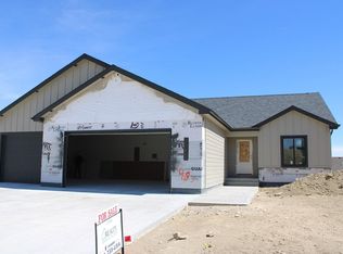 2485 Heathrow Ave, Casper, WY 82609