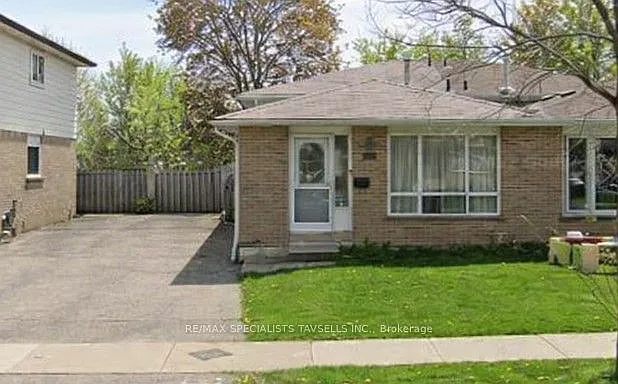 242 Archdekin Dr photo 1