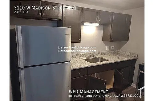 3054 W Madison St Photo 1