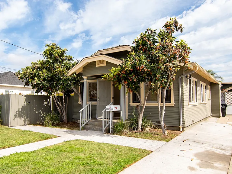 5434 Adams Ave — Photo 2