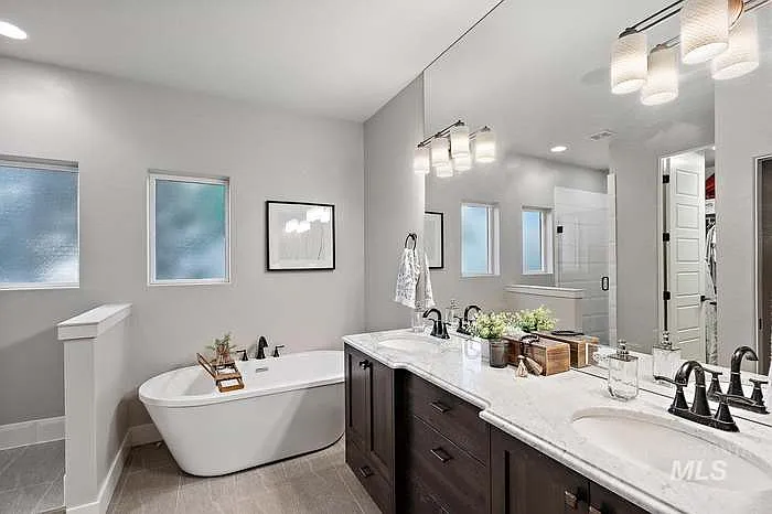 1267 E Spinnaker Ln — Photo 32
