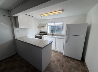 3282 Bursell Rd APT C, Central Pt, OR 97502