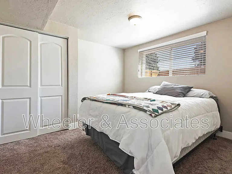 482 E 8180 S — Photo 5