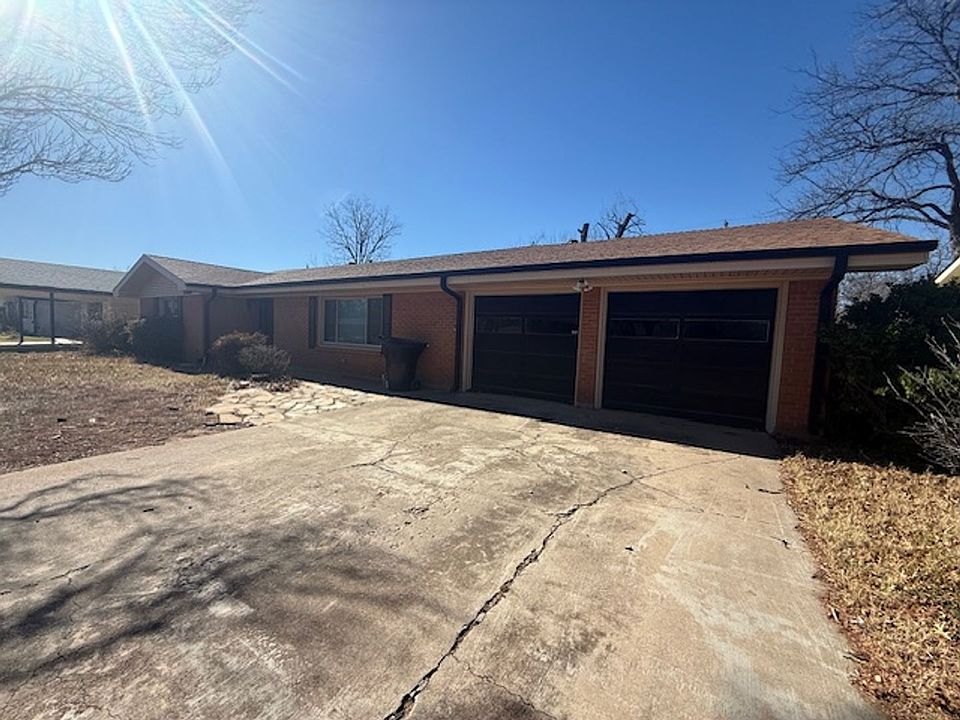 2nd image of 1780 Glenwood Dr