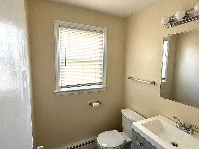 1/2 bathroom