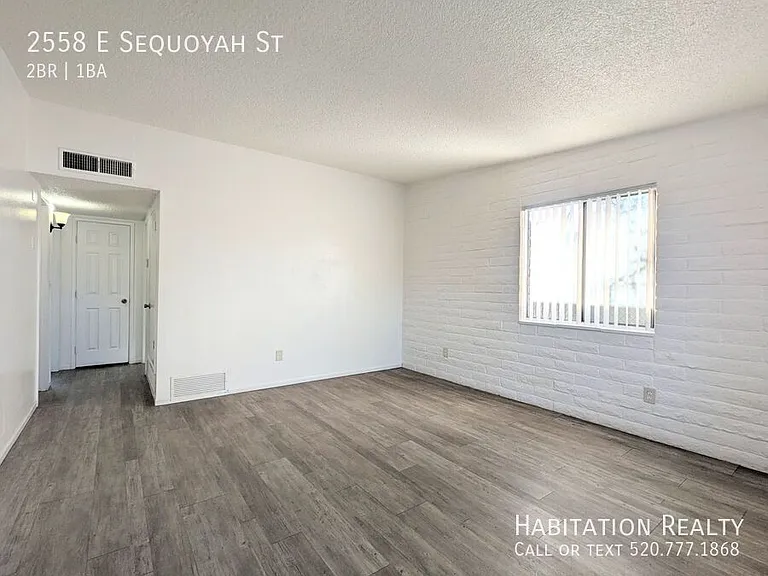 2558 E Sequoyah St — Photo 4