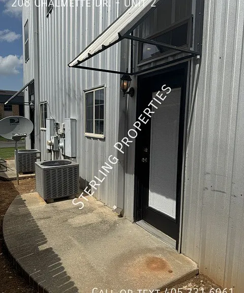208 Chalmette Dr #2 — Photo 28